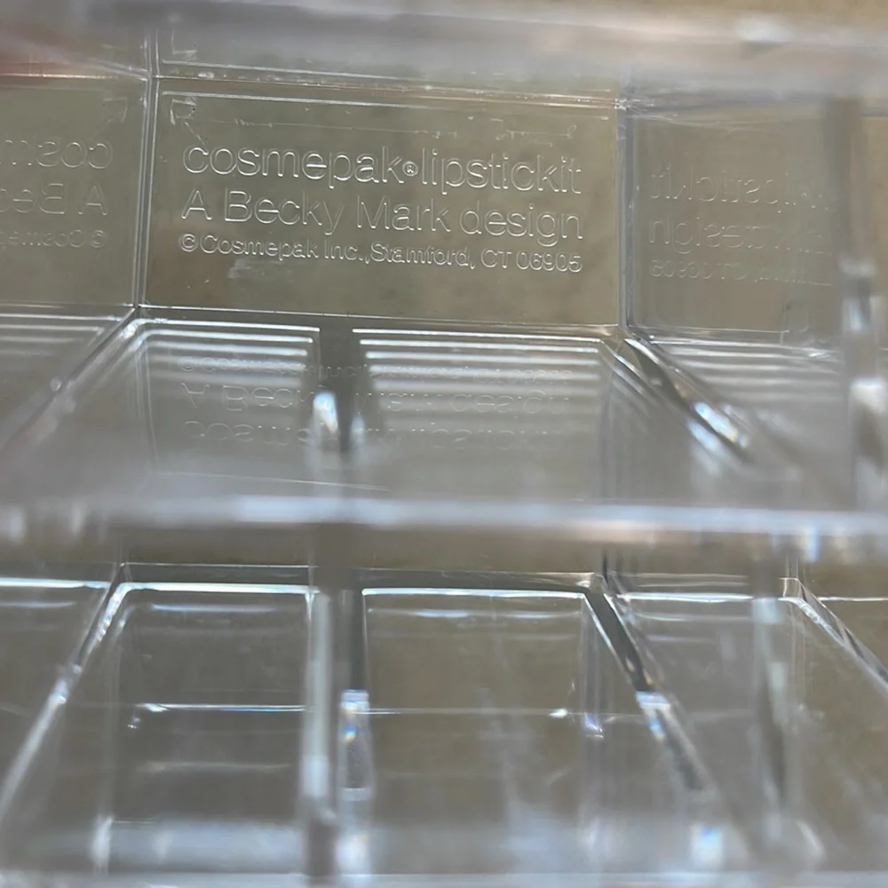 Set of plexiglass lipstick holders